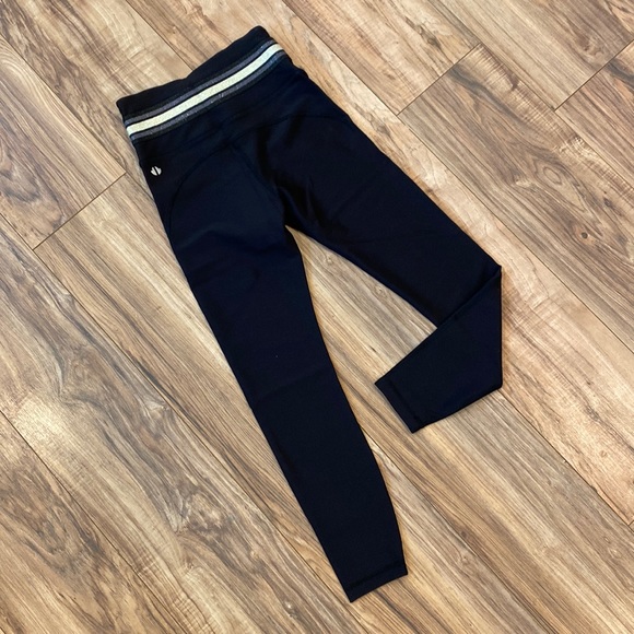 Thrive Société leggings - Picture 3 of 8